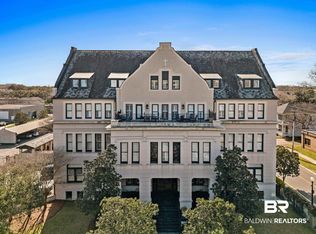 753 Saint Francis St APT 2001B, Mobile, AL 36602