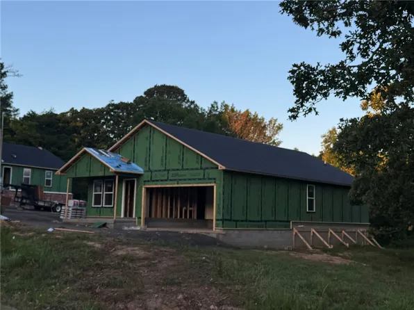 118 Damascus Rd, Russellville, AR 72802