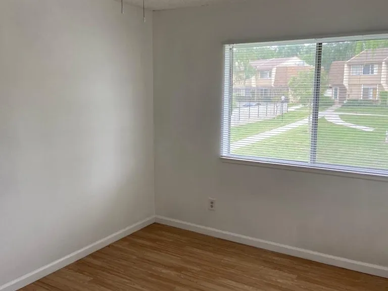 3485 Columbia Ave — Photo 9