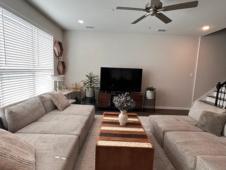 2825 Appaloosa Ln #2825 — Photo 4