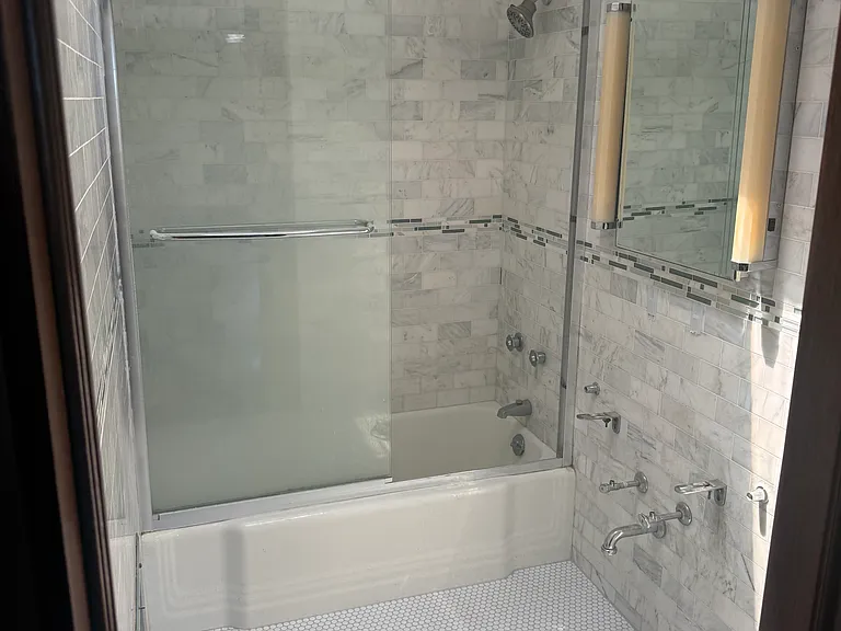 580 N Bank Ln #33 — Photo 8