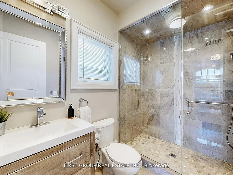 1834 Fairport Rd — Photo 39