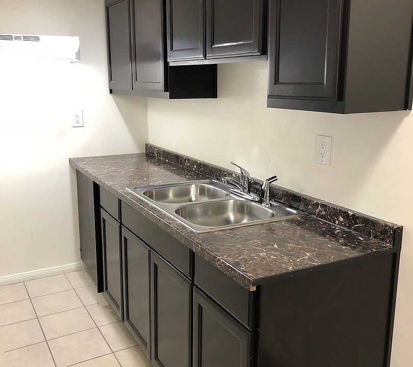 2nd image of 6514 S Figueroa St