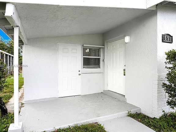 5th image of 551 NW 30th Ter