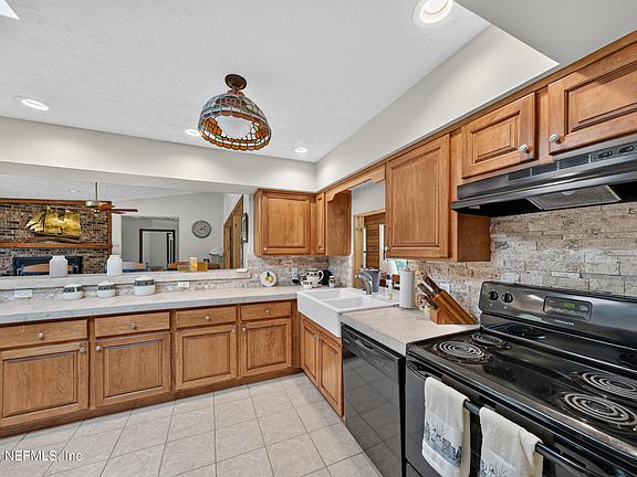 5th image of 8961 SW 137TH Street