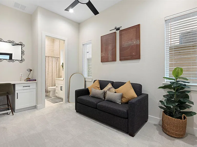 1410 Milby St #C — Photo 5