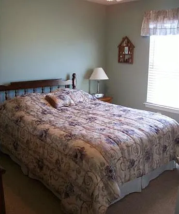 105 Broadleaf Pl — Photo 2