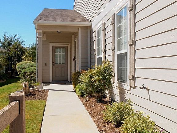 3rd image of 344 Portsmouth Dr