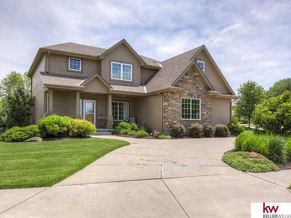 2nd image of 18325 Honeysuckle Dr