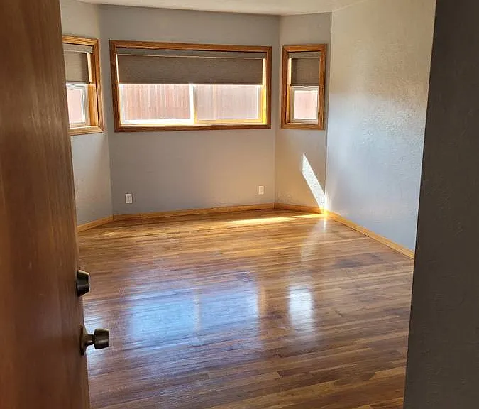 5126 Leonard Dr — Photo 11