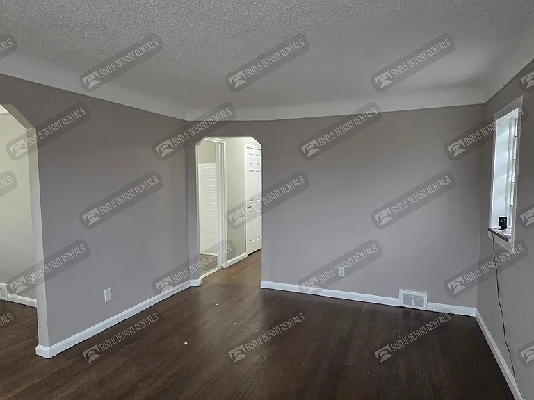 15039 Eastburn St — Photo 9