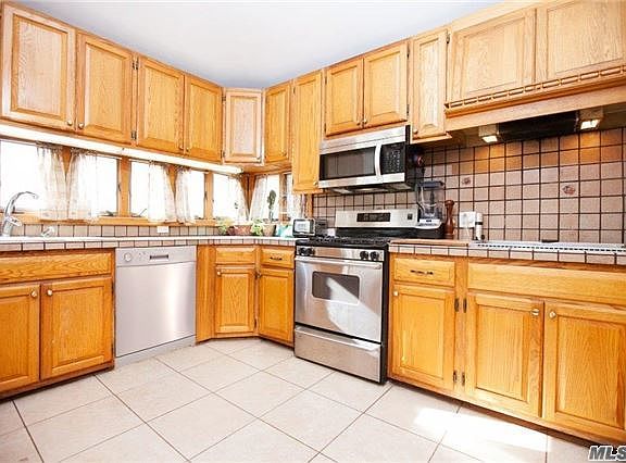 4th image of 266 Hillcrest Dr