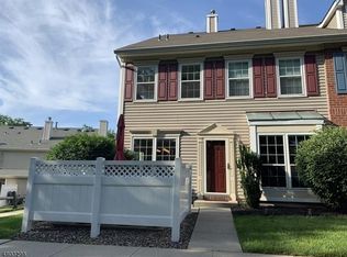 1302 Boxwood Dr, Branchburg, NJ 08876
