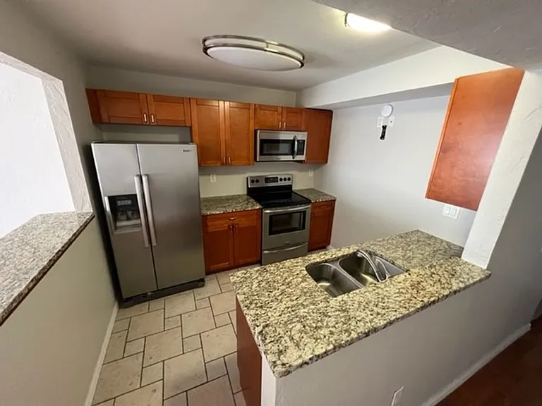 2508 SW 35th Pl #C15 — Photo 7