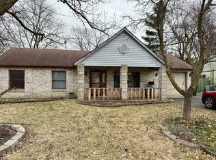 59 Crestview Dr, Greenwood, IN 46143