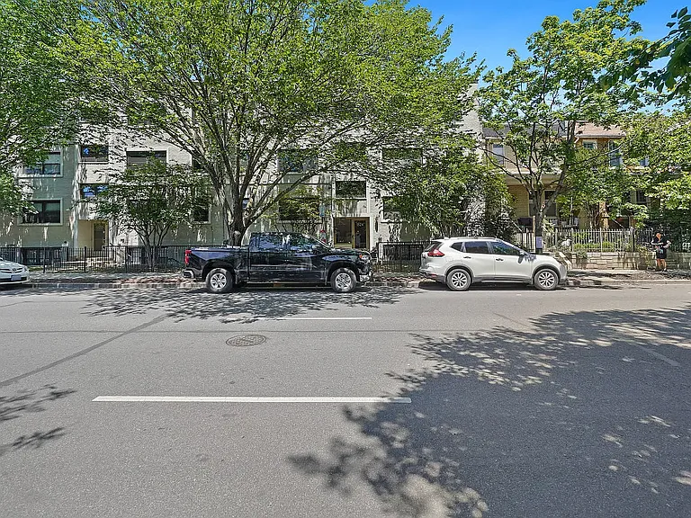 1524 Independence Ave SE #102 — Photo 11
