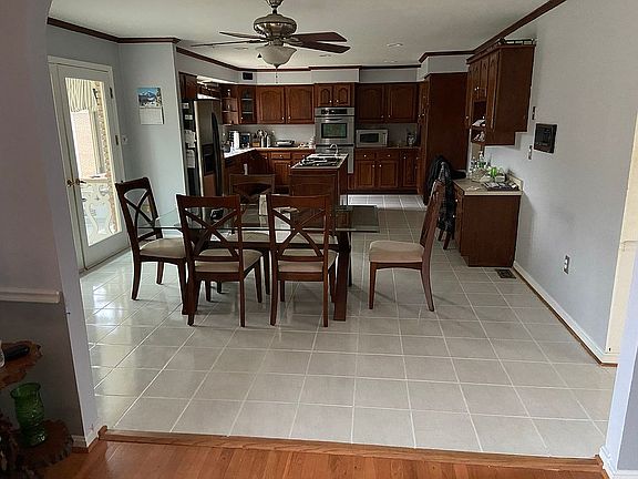 3rd image of 805 Amer Dr