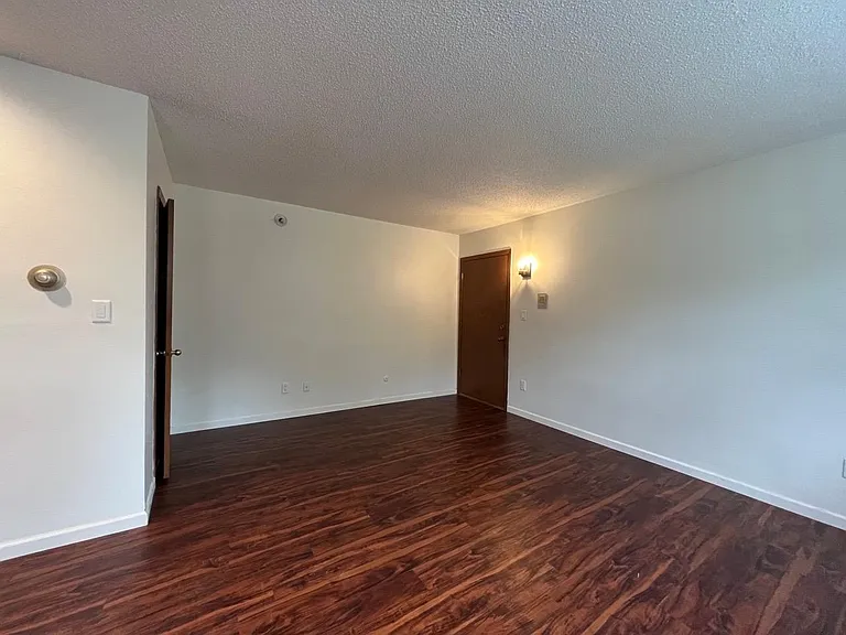 730 Fairview Ave N #4 — Photo 6