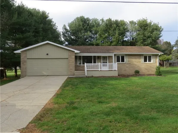 809 Lincoln Ave NW, Carrollton, OH 44615