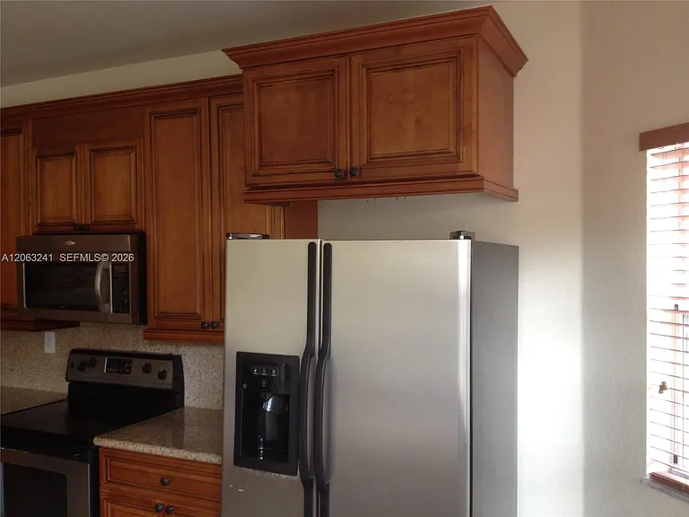 17615 SW 135th Ave — Photo 10