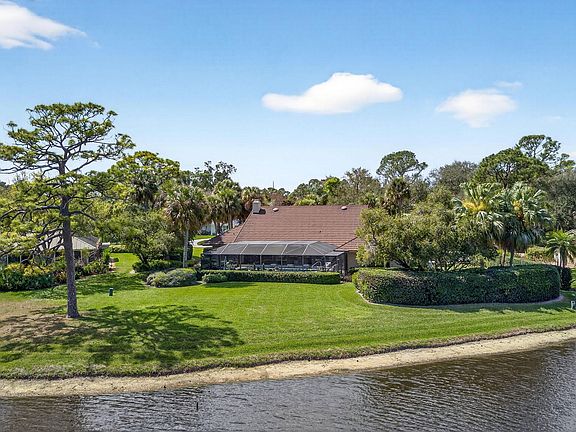 4th image of 5000 SE Burning Tree Circle