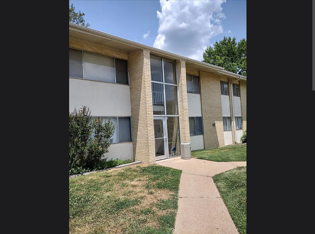 2 bed, 1100 sqft, $1,400 — Photo 1