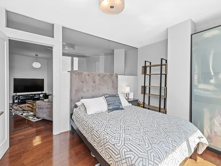 30 Union Park St #405 — Photo 14