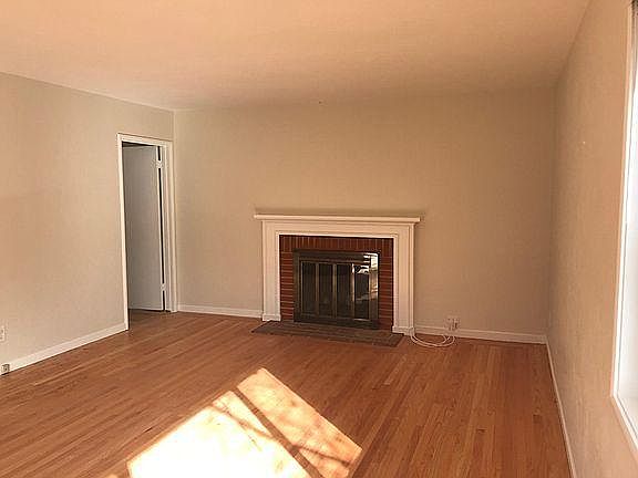 4th image of 2382 The Alameda