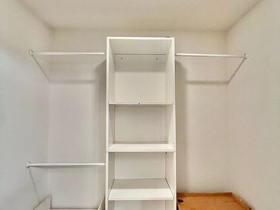 3rd image of 4175 Porte De Palmas Unit 170