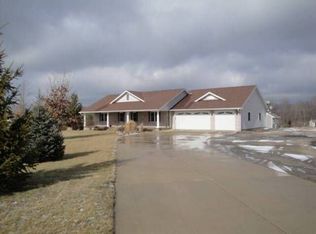 23740 Farmdale Rd, Washington, IL 61571