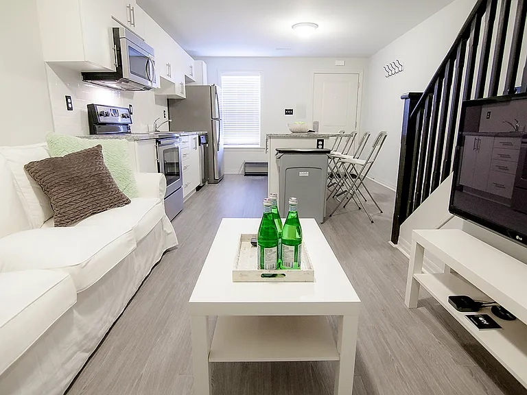310 Georgian Dr #103 — Photo 8