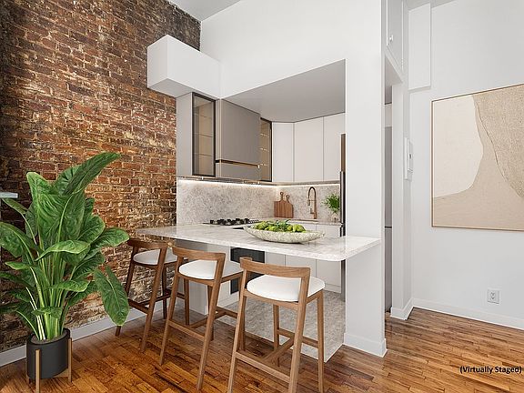5th image of 160 9th Ave APT 1R