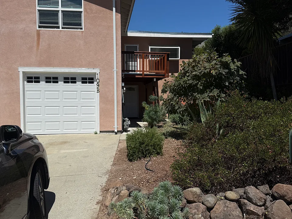 109 Christel Oaks Dr #B