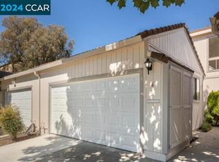 6 Moraine Ct, Hercules, CA 94547