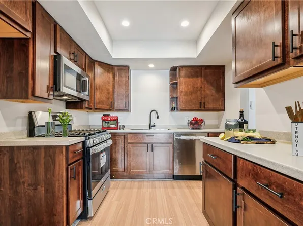 1530 S Pomona Ave Unit B28, Fullerton, CA 92832