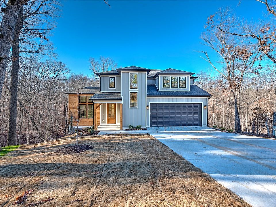1st image of 11 Coniston Ln