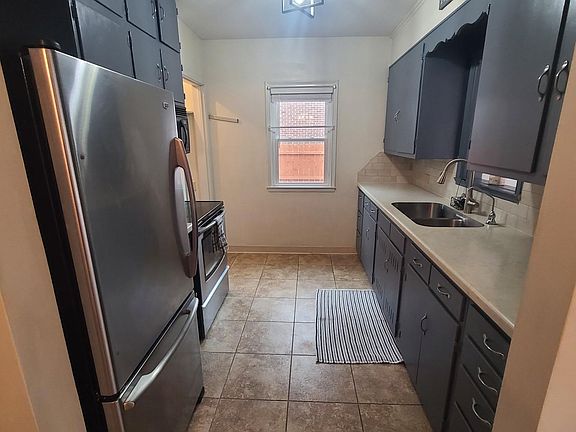 3rd image of 710 E 5th St