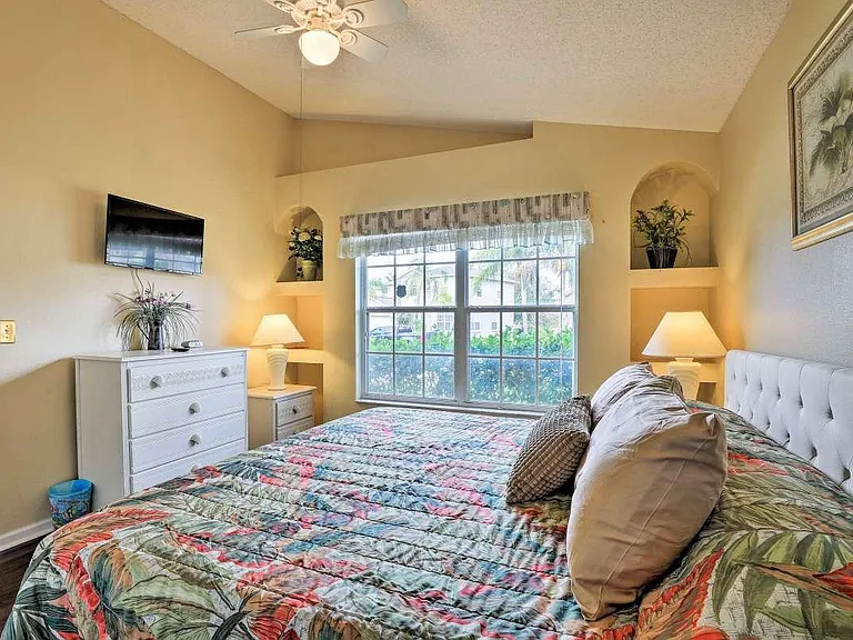 15906 Bay Vista Dr — Photo 8