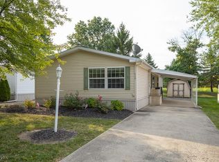 119 Hickory Cir, Elyria, OH 44035