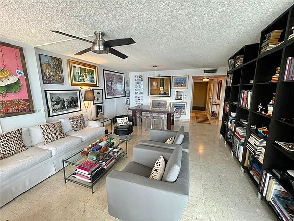 3rd image of 1865 Brickell Ave APT A1810
