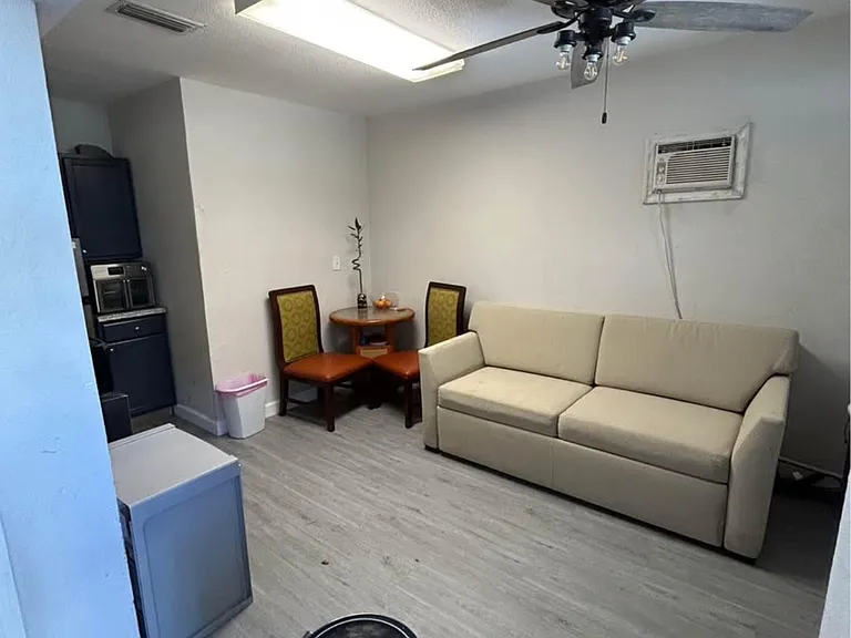111 Jewel Dr #1005 — Photo 2