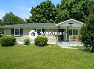 8300 Pandorea Dr, Louisville, KY 40258