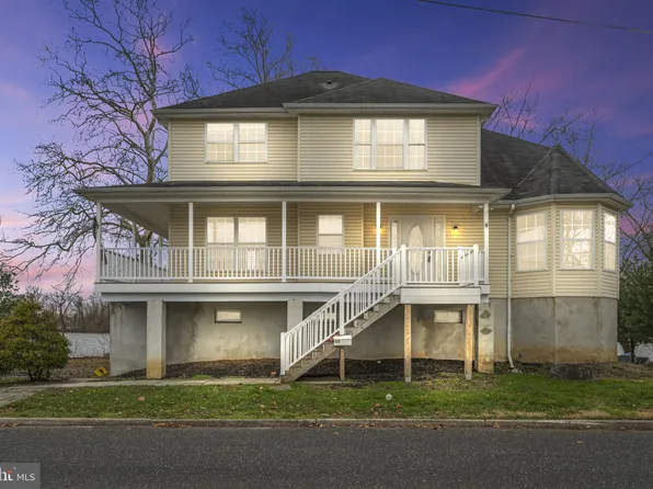 409 Rancocas Ave, Delanco, NJ 08075