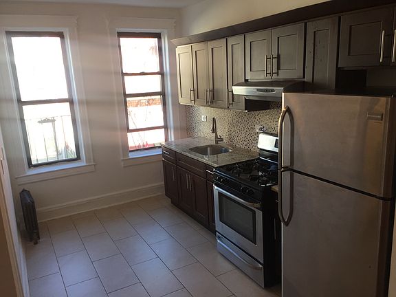 3rd image of 3417 42nd St #2R