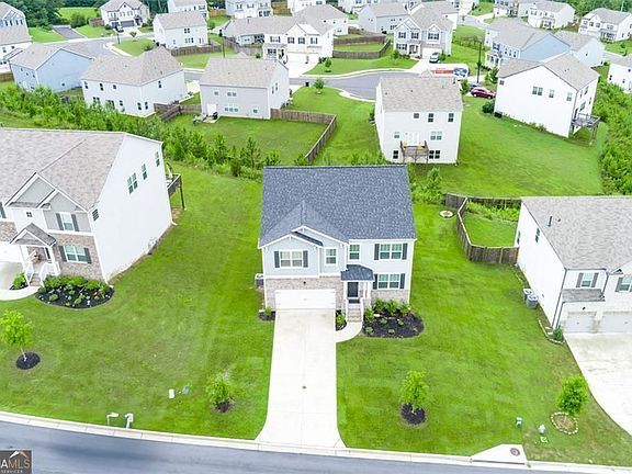 3rd image of 594 Sweet Bay Ln
