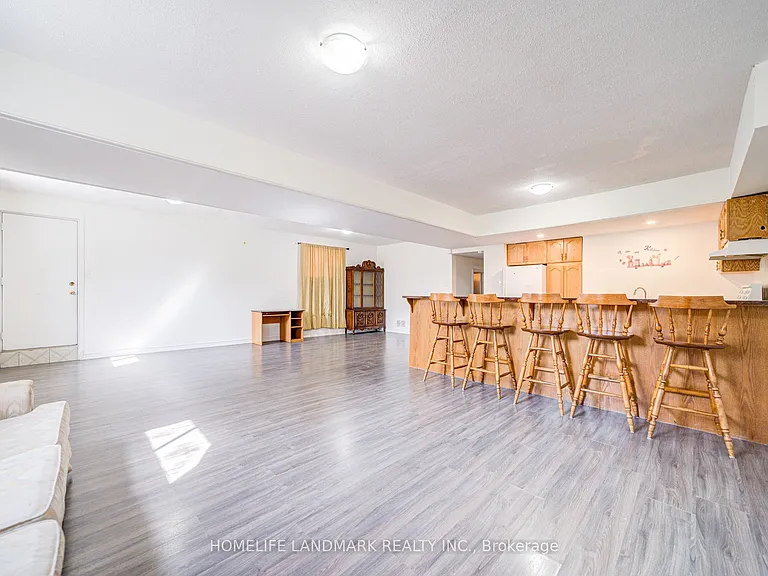 113 Oak Ave — Photo 4