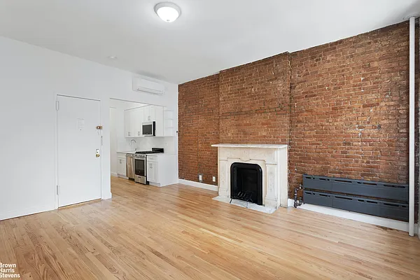Rented by Brown Harris Stevens | media 6