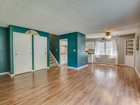 2nd image of 4188 Boxwood Ln