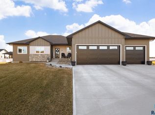 720 Quartzite Cir, Tea, SD 57064