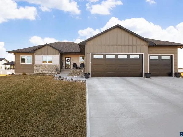 720 Quartzite Cir, Tea, SD 57064